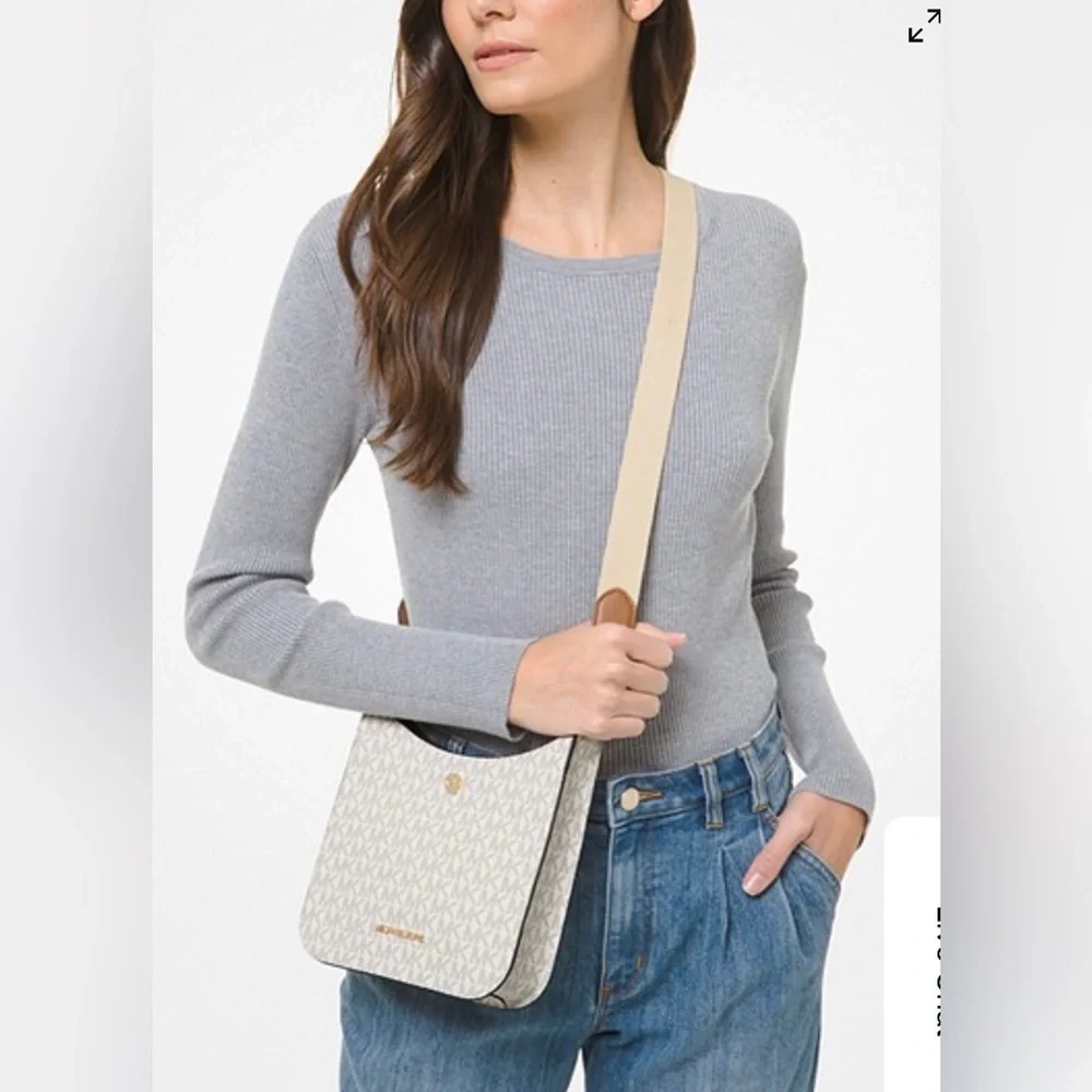Michael Kors Briley Small Logo Messenger Bag - Picture 2 of 5